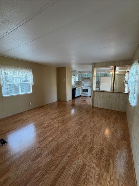 Tiny photo for 5562 Lansing Drive, Wildwood, FL 34785 (MLS # TB8492496)