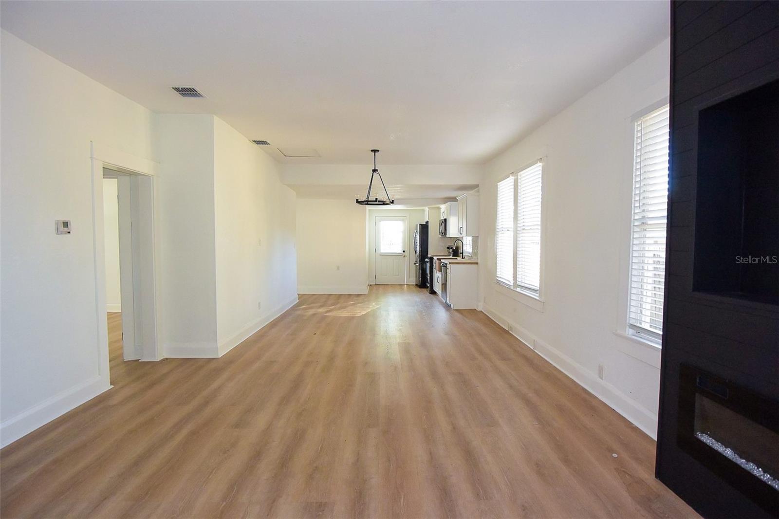 ARLINGTON HEIGHTS - Residential