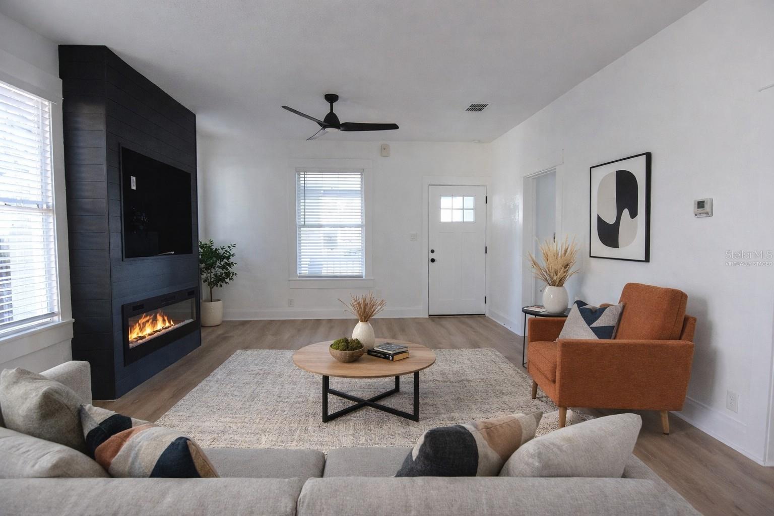 ARLINGTON HEIGHTS - Residential