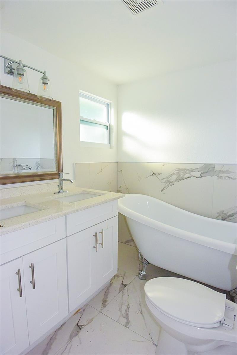 ARLINGTON HEIGHTS - Residential