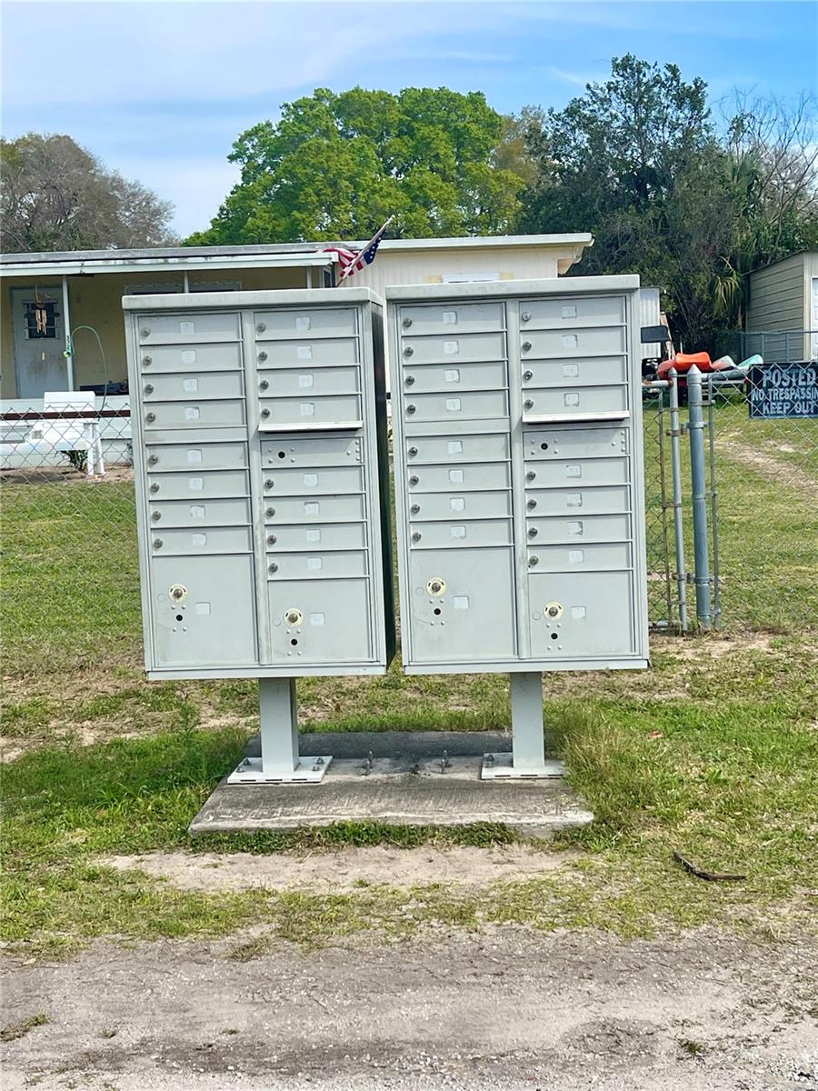 LAKE BRYANT SHORES - Residential