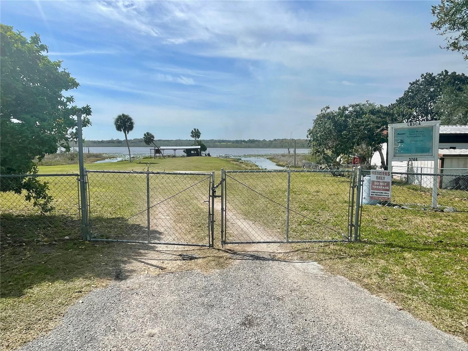 LAKE BRYANT SHORES - Residential