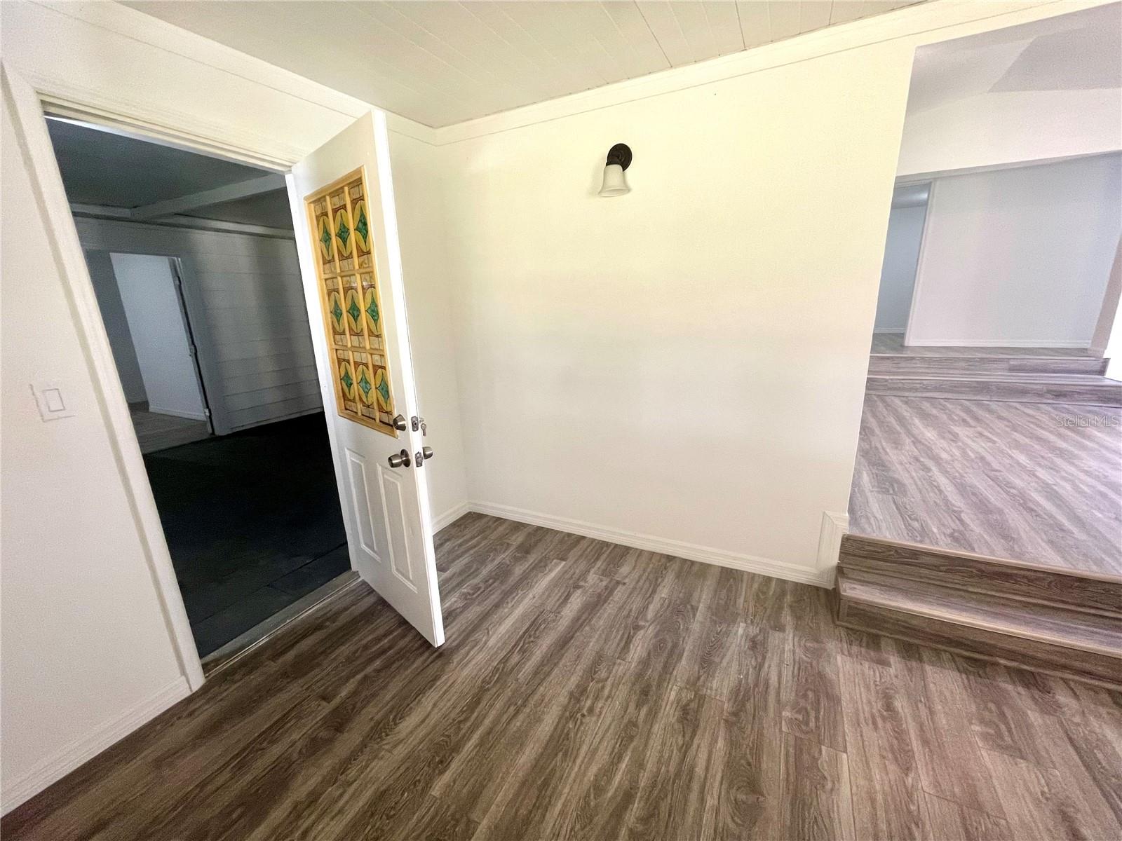 LAKE BRYANT SHORES - Residential