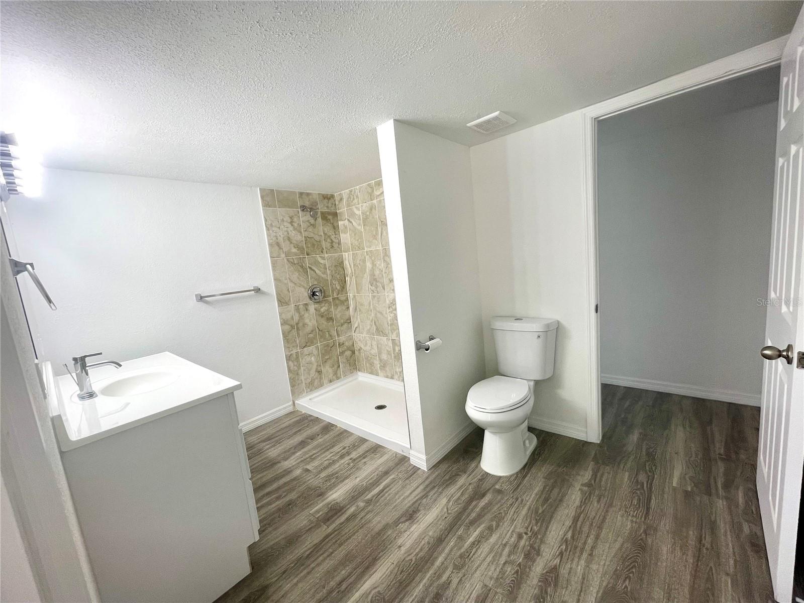 LAKE BRYANT SHORES - Residential