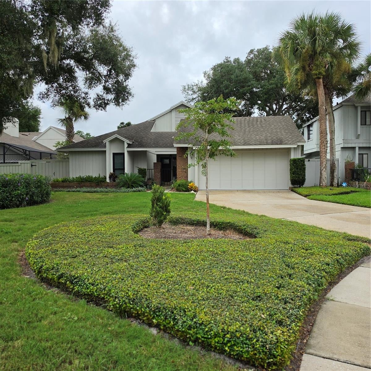 2525 THICKET RIDGE COURT