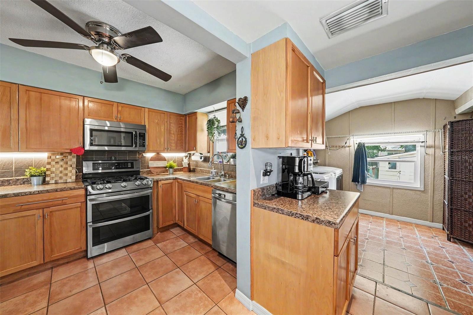 FLORAL VILLA ESTATES - Residential