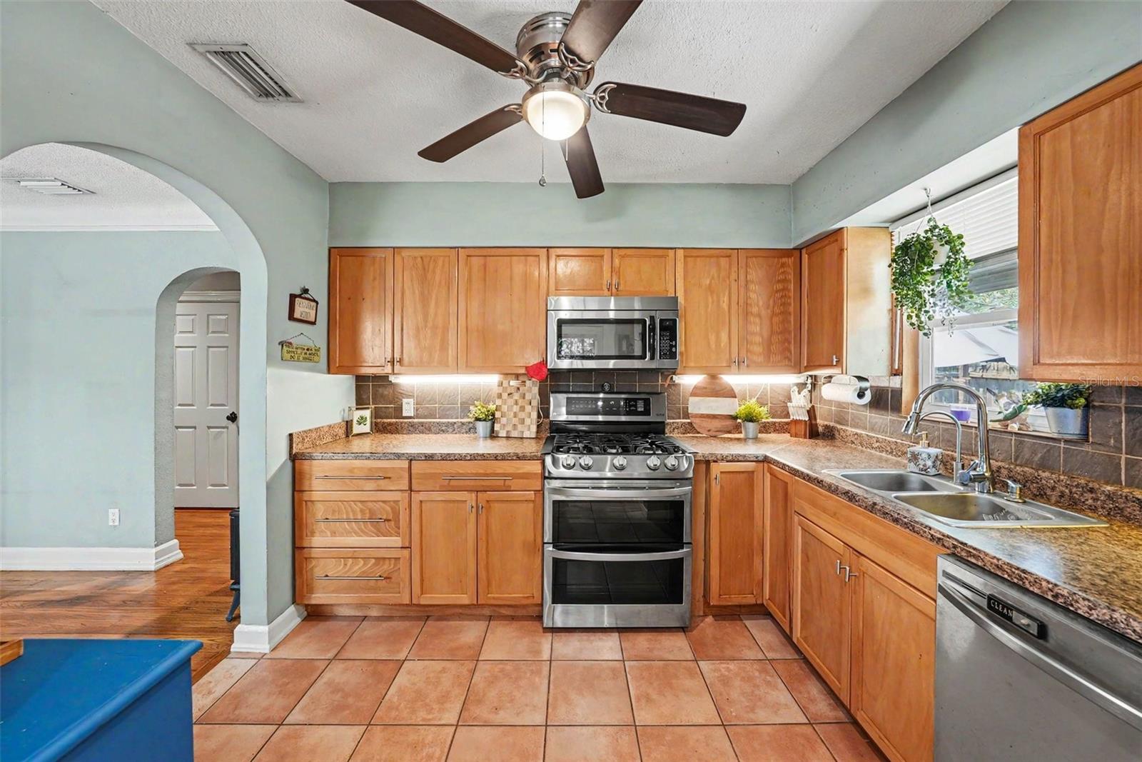 FLORAL VILLA ESTATES - Residential