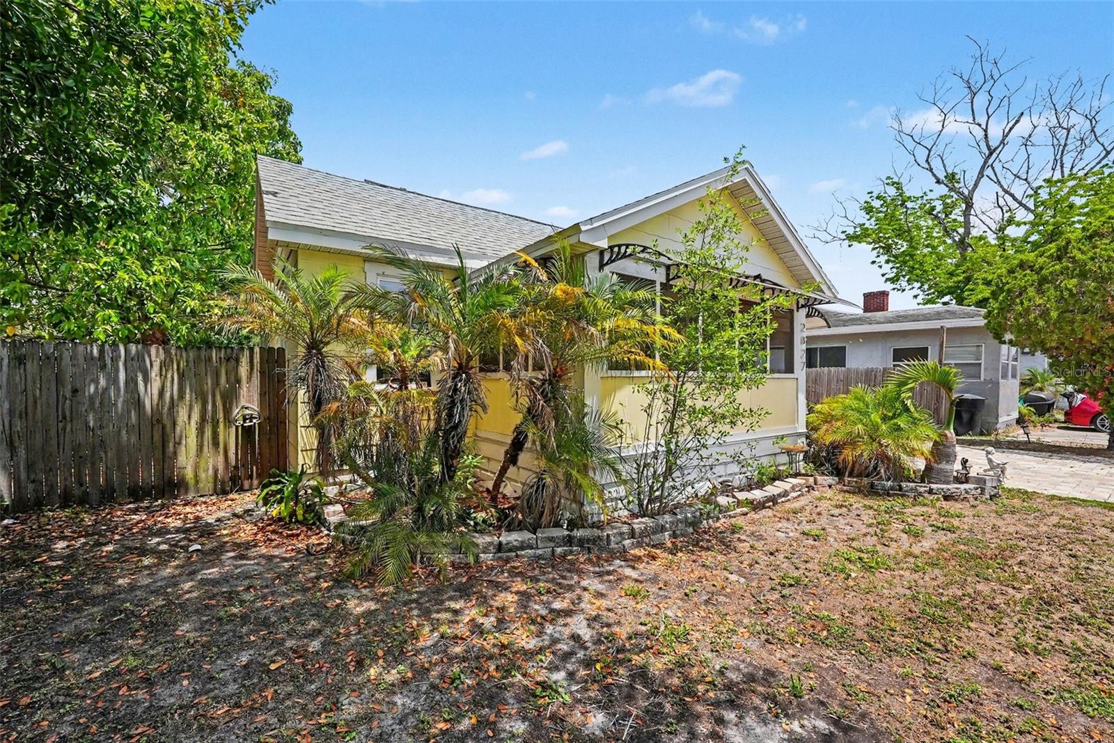 FLORAL VILLA ESTATES - Residential