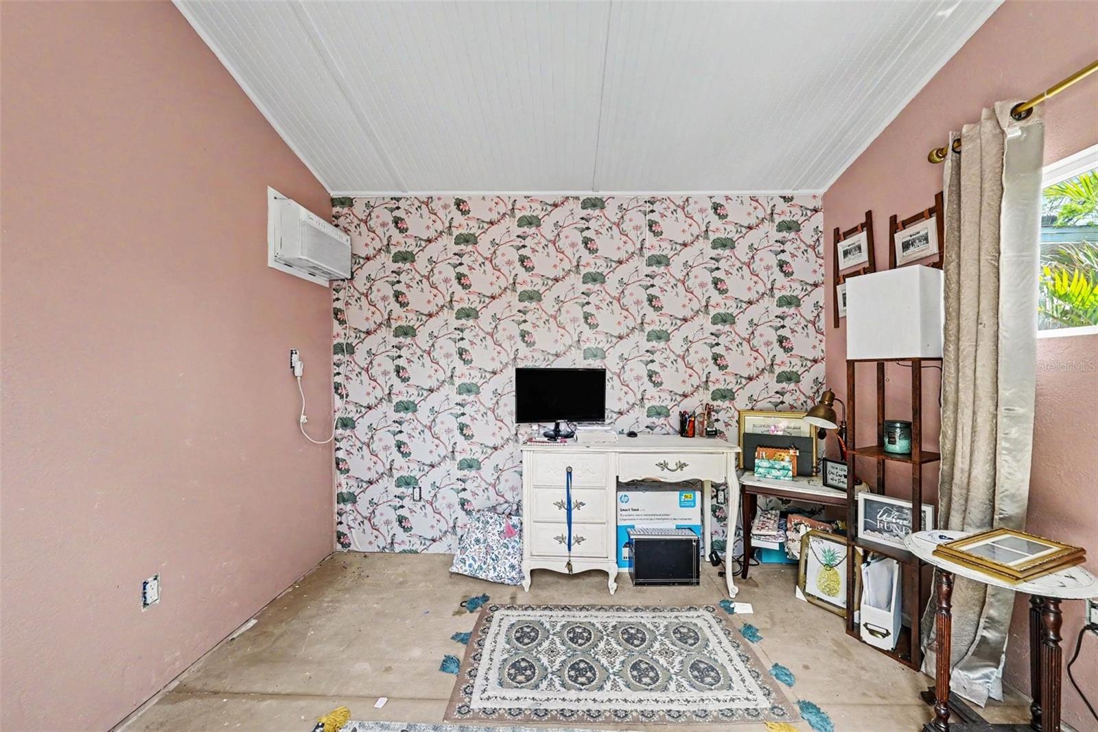 FLORAL VILLA ESTATES - Residential