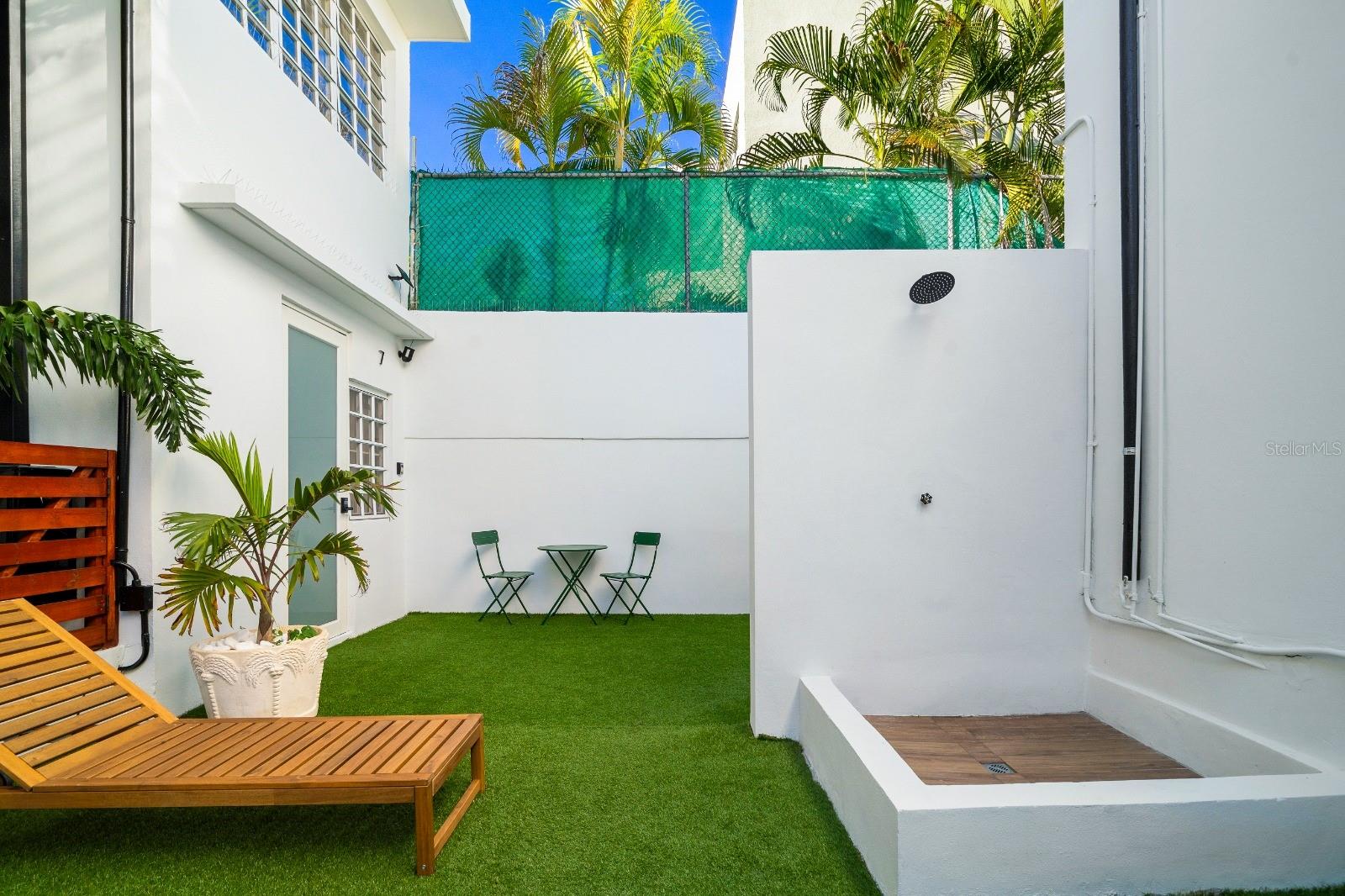 OCEAN PARK - Residential Income