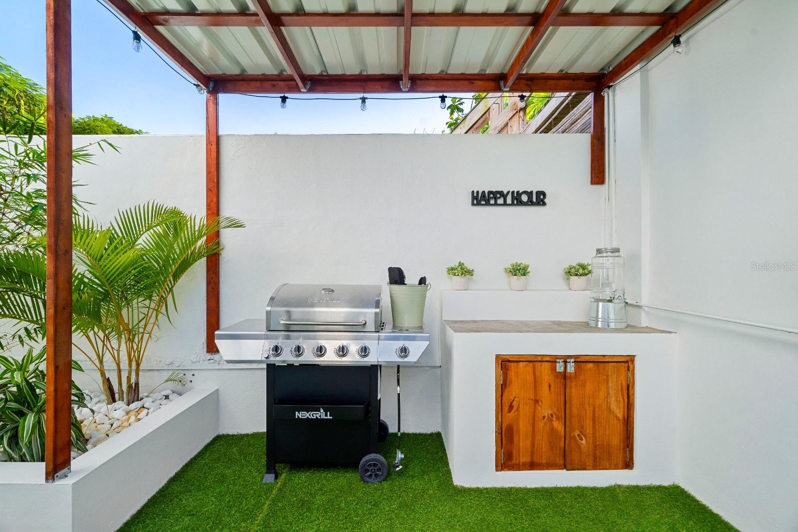 OCEAN PARK - Residential Income