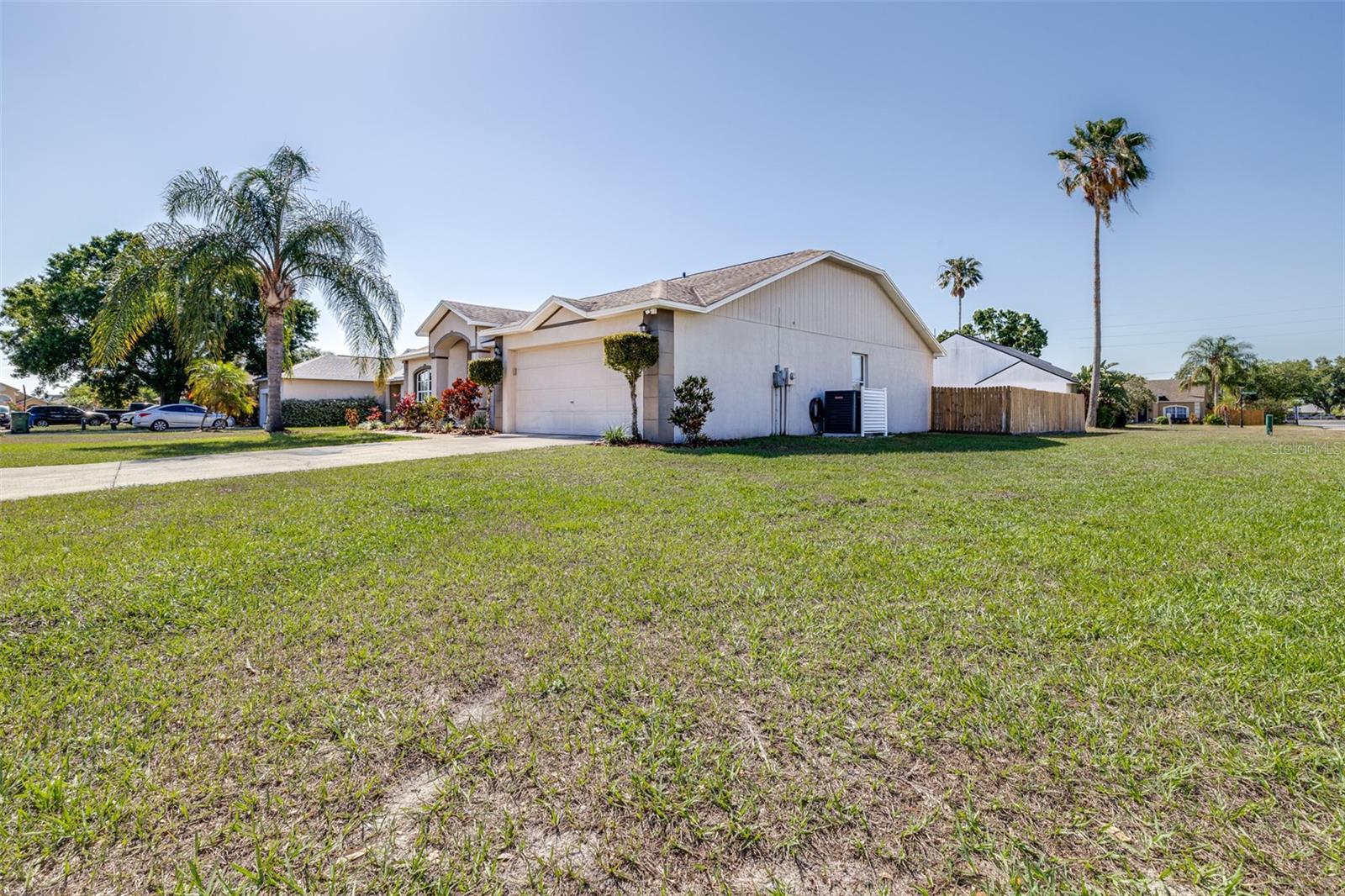 633 HEATHER GLEN LOOP