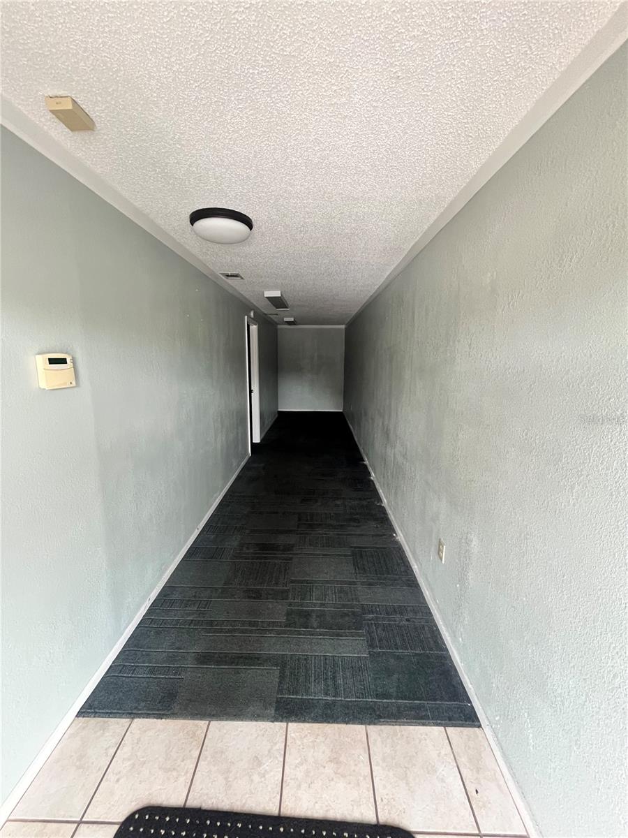 CONGRESS PLAZA - Commercial Lease