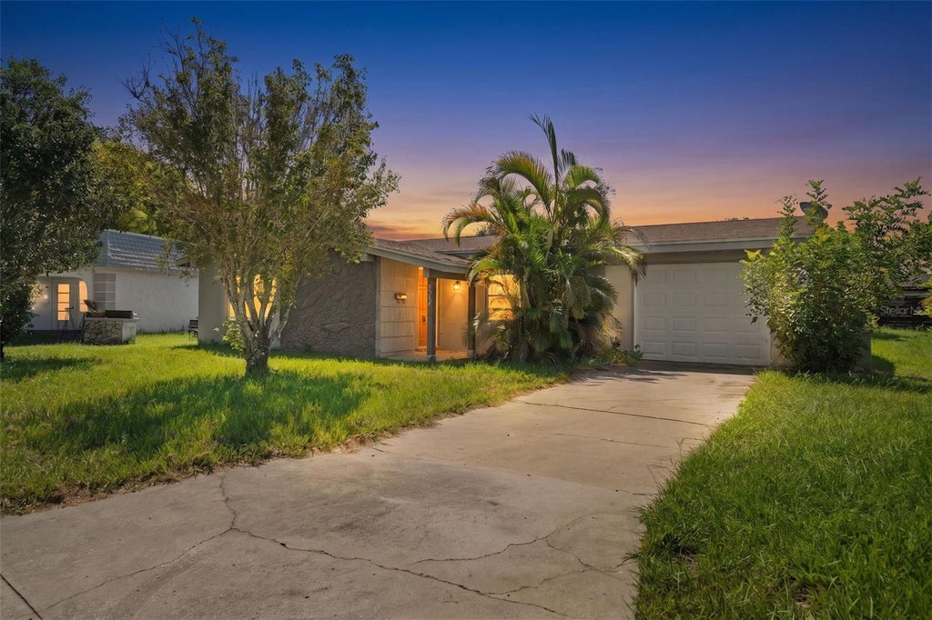 Photo of 4312 Newbury Drive, New Port Richey, FL 34652 (MLS # A4703196)