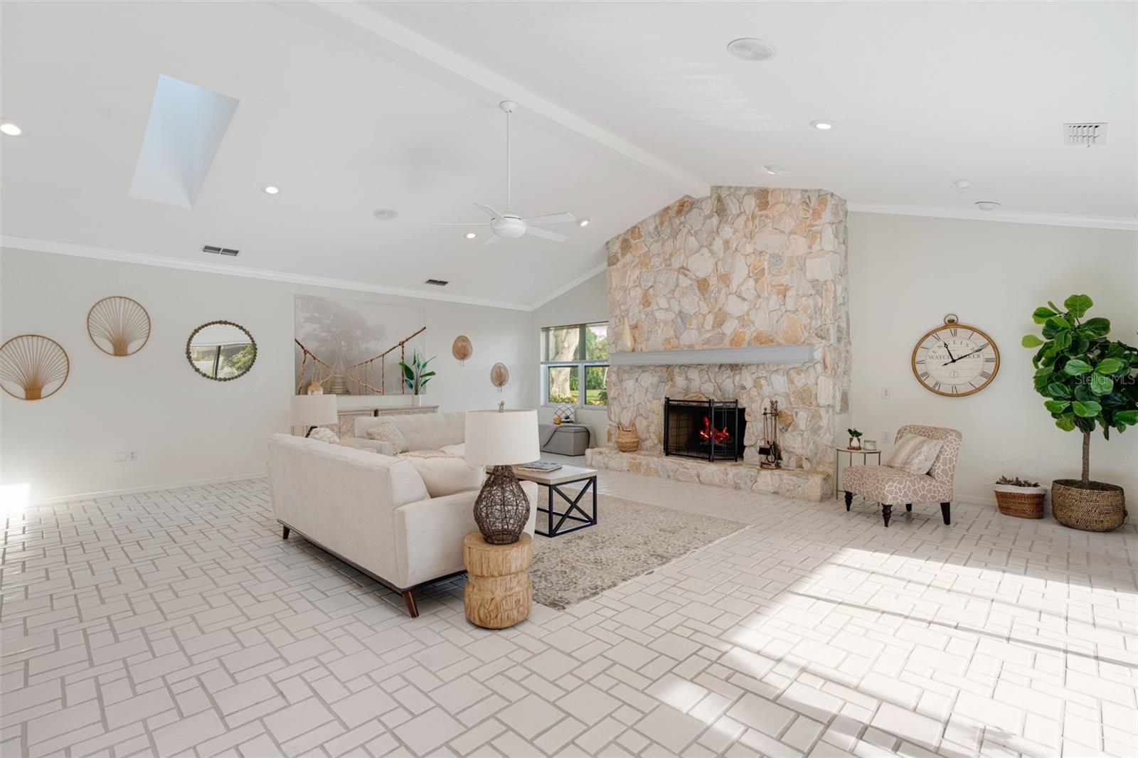 COUNTRY CLUB OF SARASOTA THE - Residential