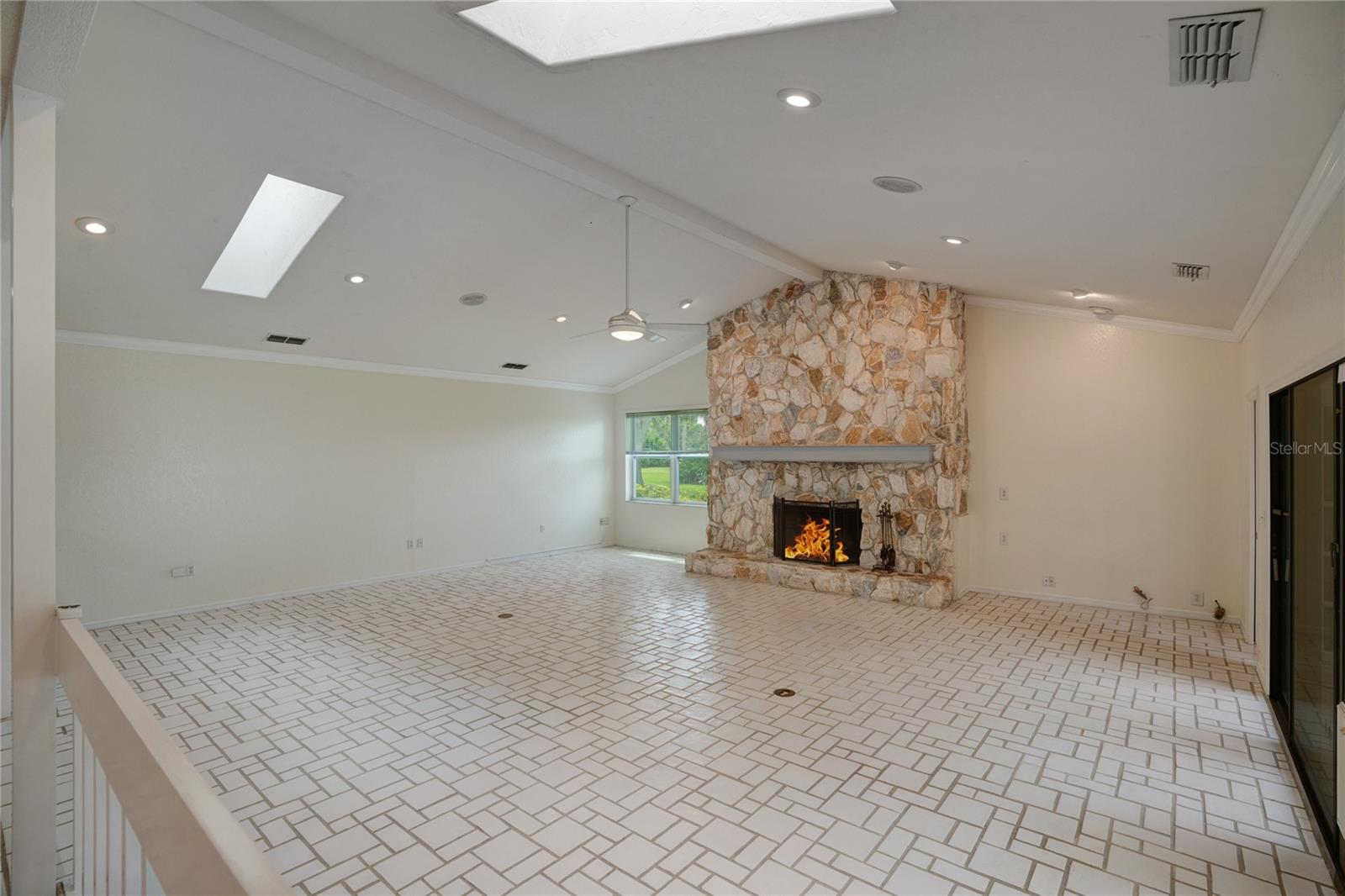 COUNTRY CLUB OF SARASOTA THE - Residential