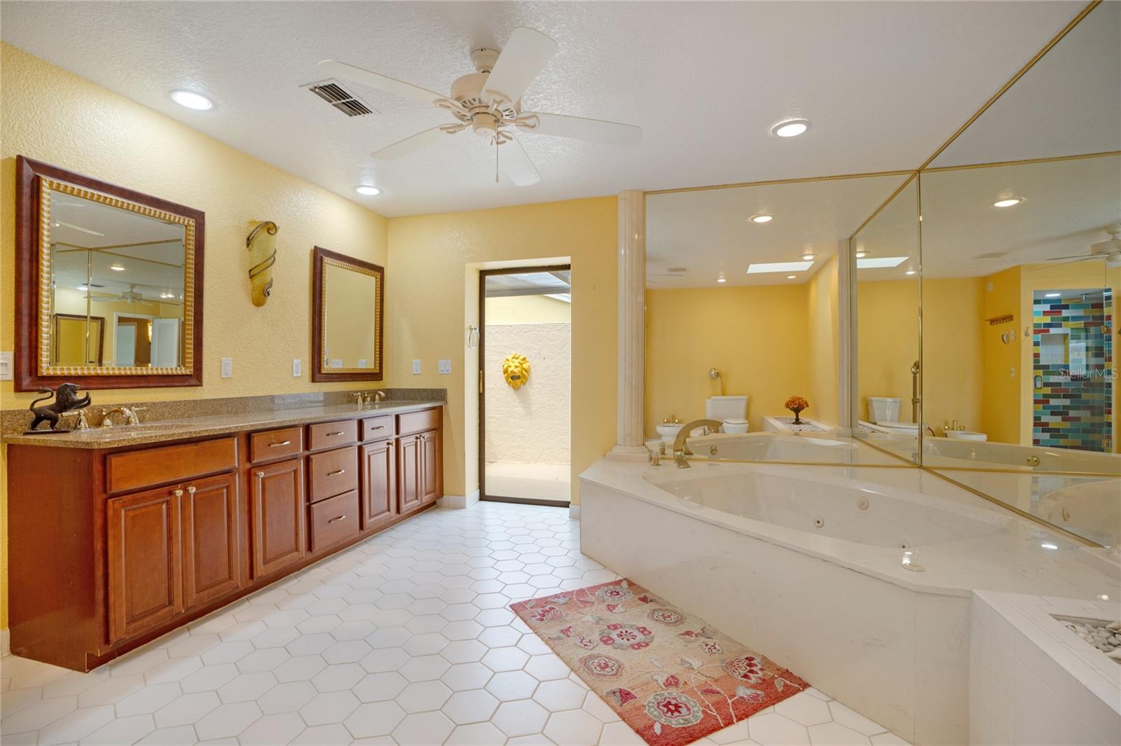 COUNTRY CLUB OF SARASOTA THE - Residential