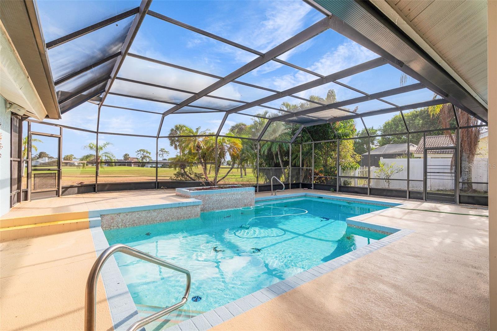 COUNTRY CLUB OF SARASOTA THE - Residential