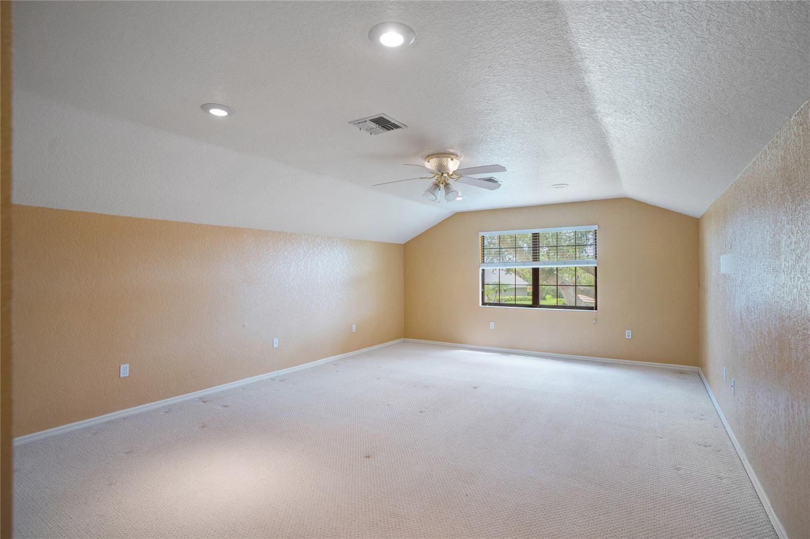 COUNTRY CLUB OF SARASOTA THE - Residential