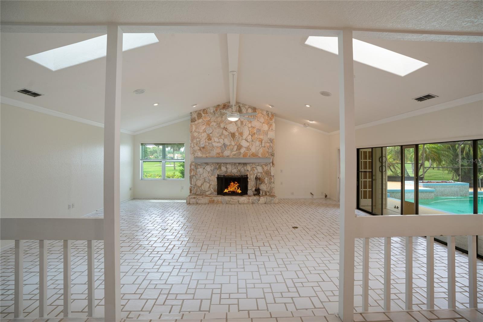 COUNTRY CLUB OF SARASOTA THE - Residential