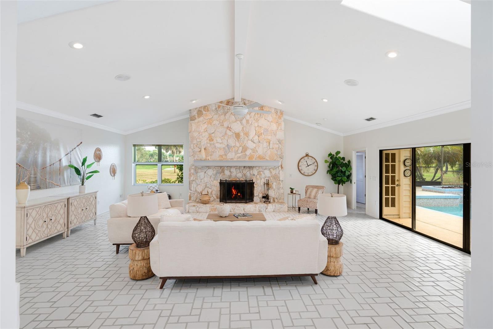 COUNTRY CLUB OF SARASOTA THE - Residential