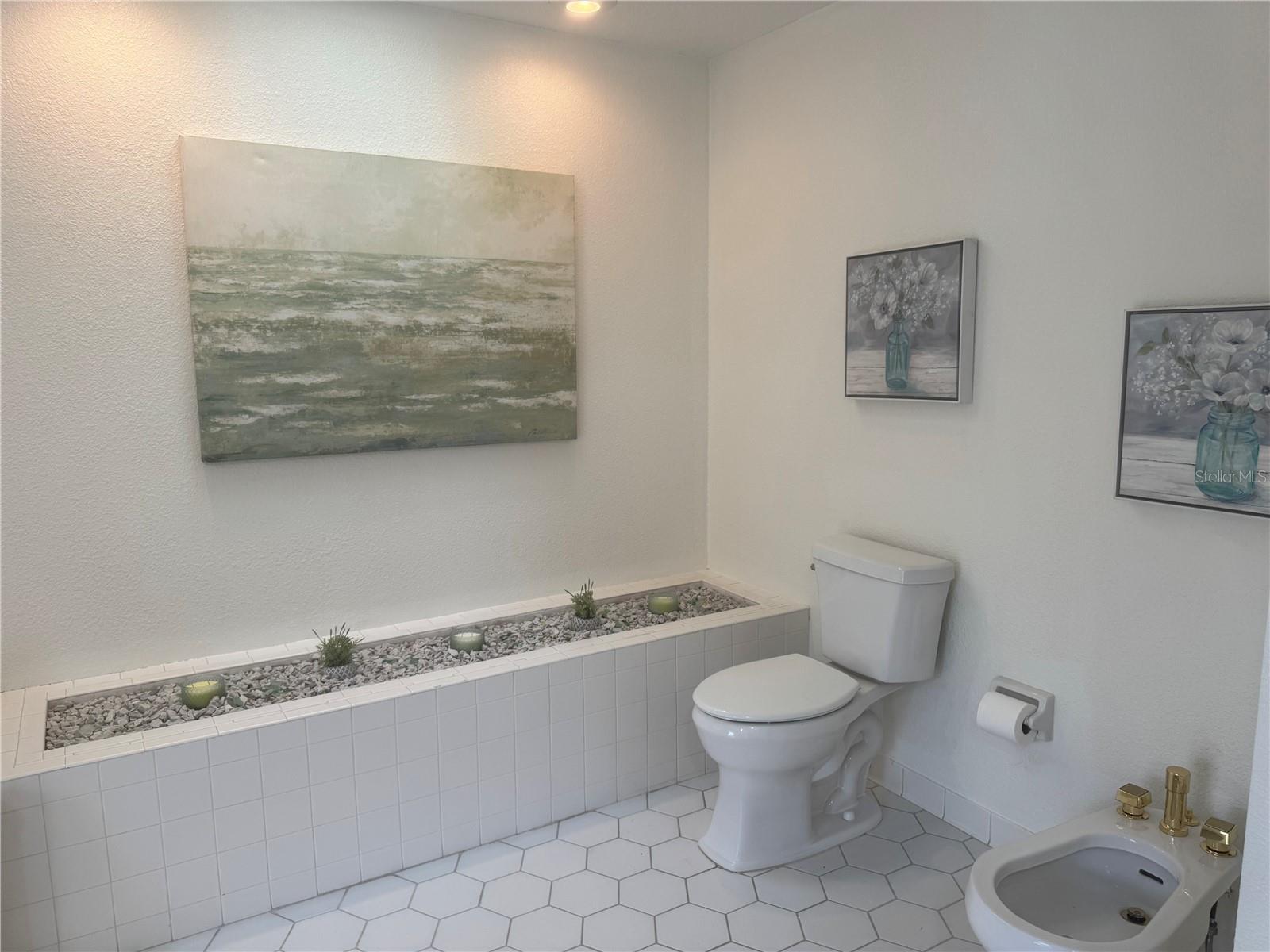 COUNTRY CLUB OF SARASOTA THE - Residential