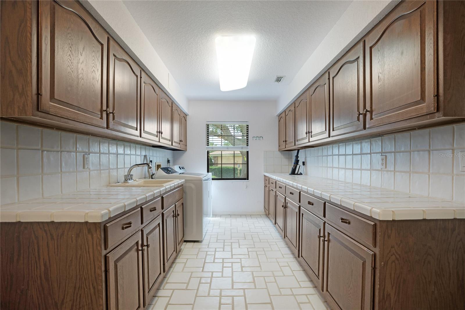 COUNTRY CLUB OF SARASOTA THE - Residential