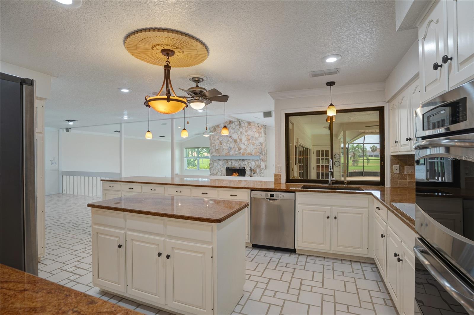 COUNTRY CLUB OF SARASOTA THE - Residential