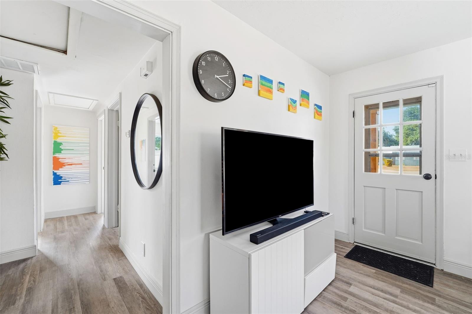 COUNTRY CLUB ESTATES - Residential