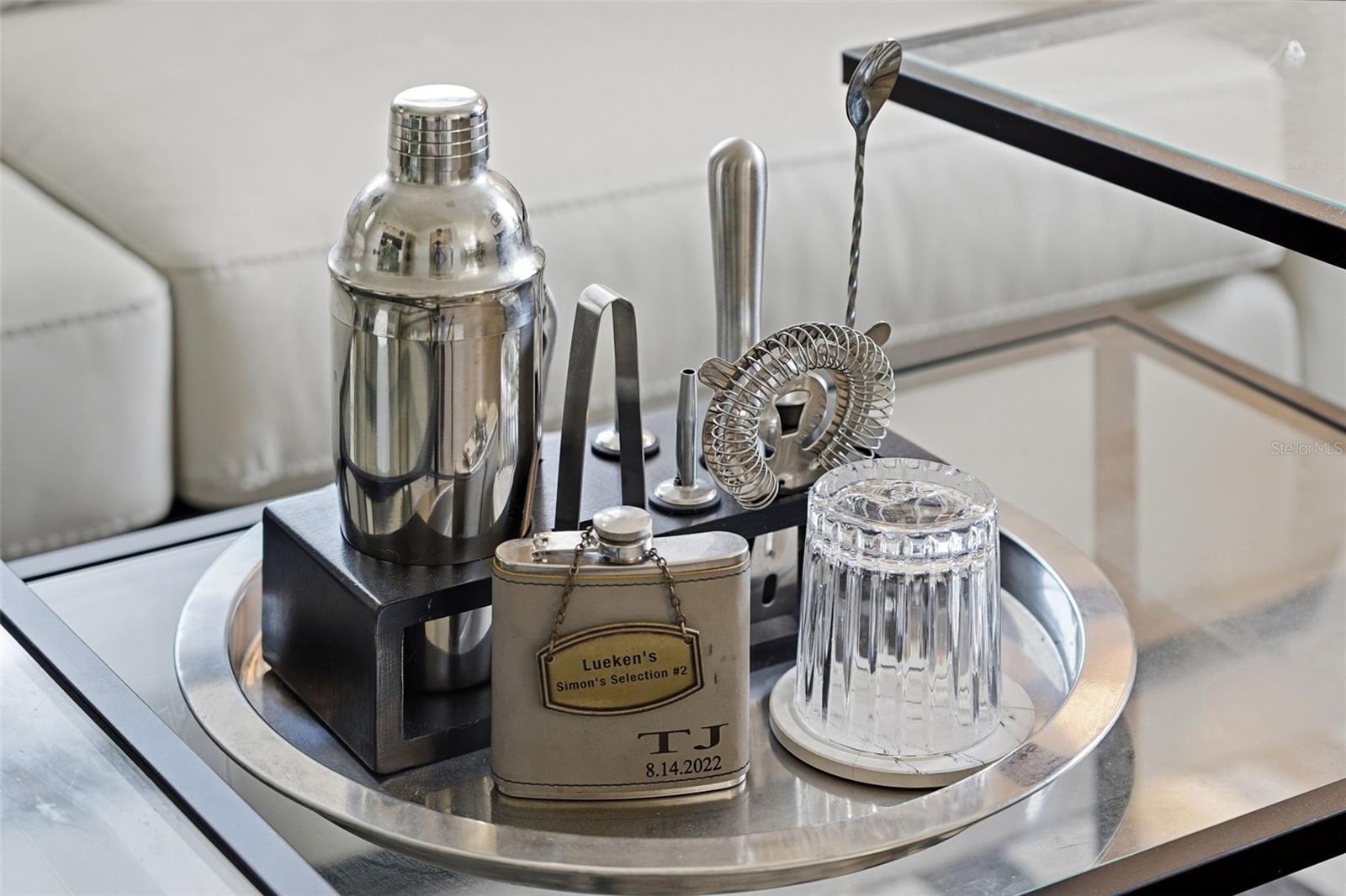 COUNTRY CLUB ESTATES - Residential