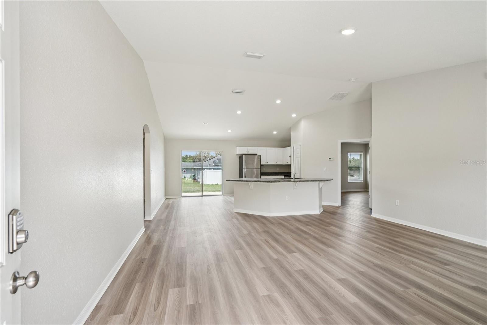 SILVER SPGS SHORES UN 12 - Residential