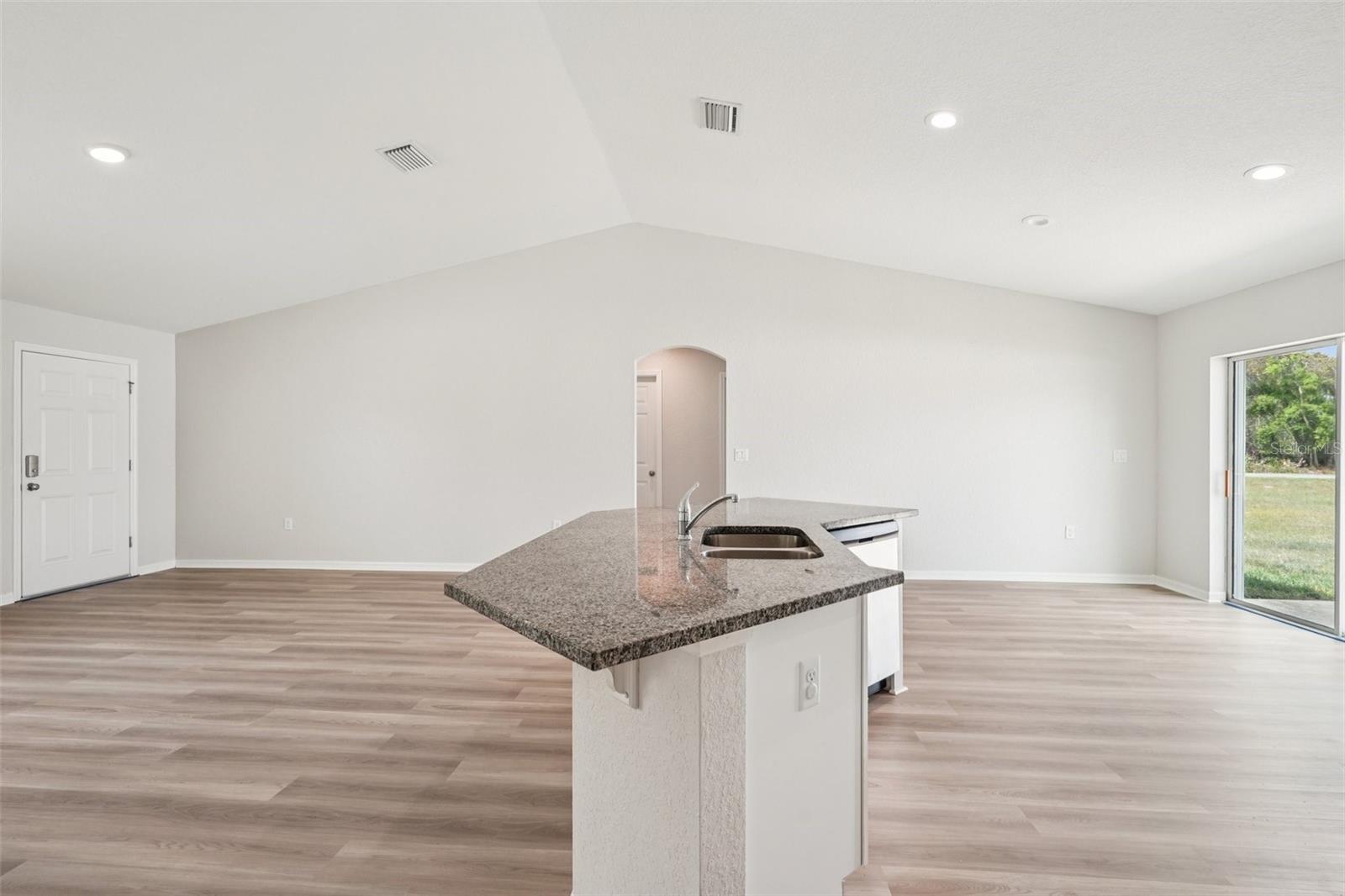 SILVER SPGS SHORES UN 12 - Residential