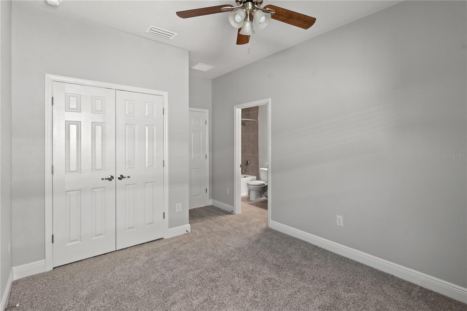 MORGANS GLEN PH IA, IB, IC, IIA & IIB - Residential Lease