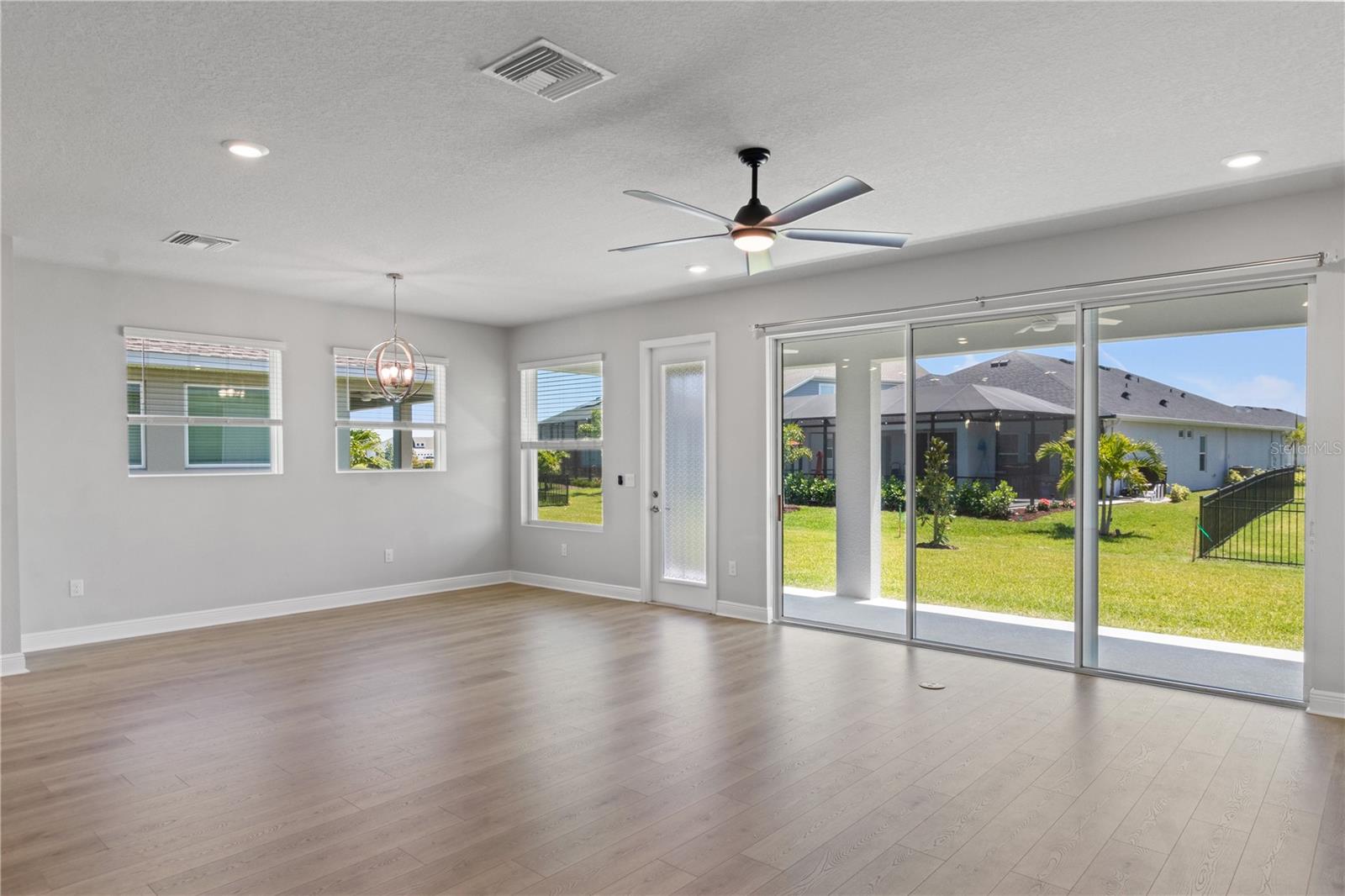 MORGANS GLEN PH IA, IB, IC, IIA & IIB - Residential Lease