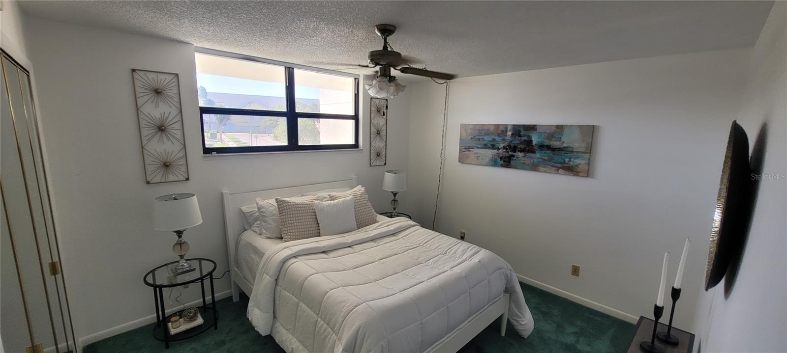 ISLAND TOWERS - Residential