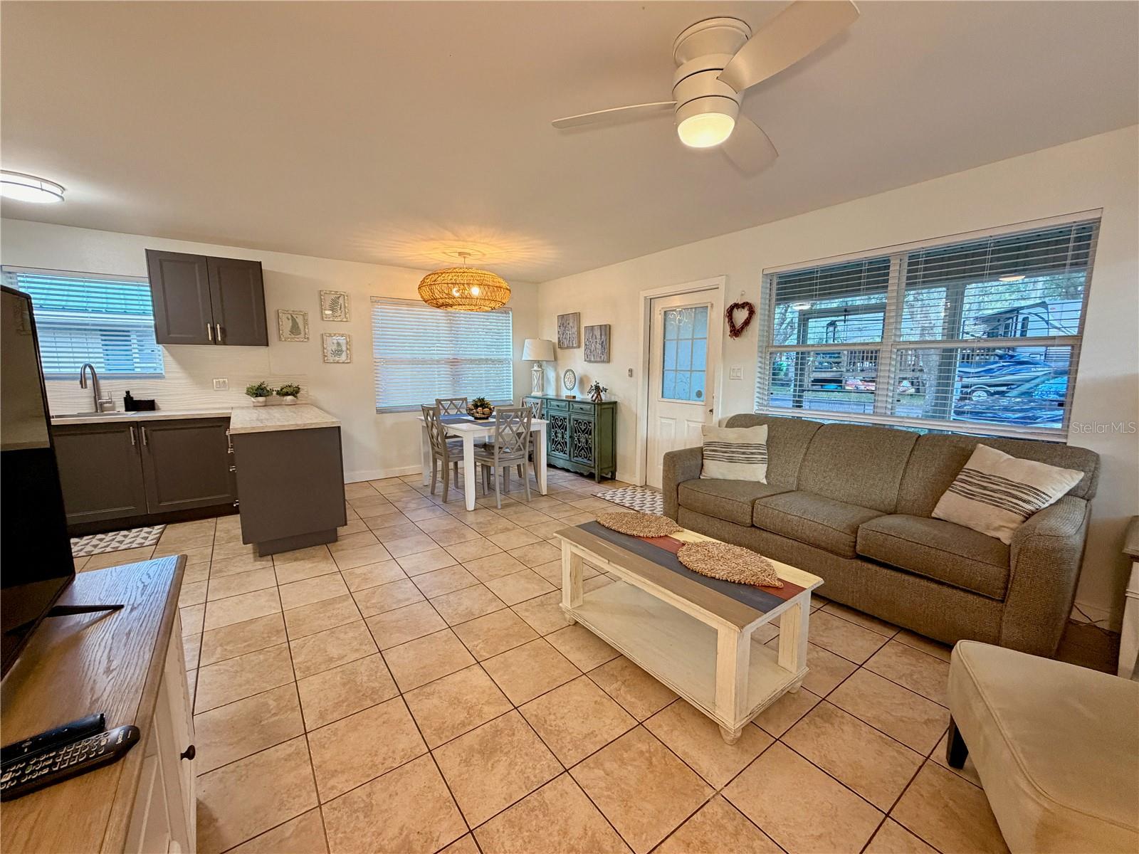 SALT SPRINGS RESORT - Residential