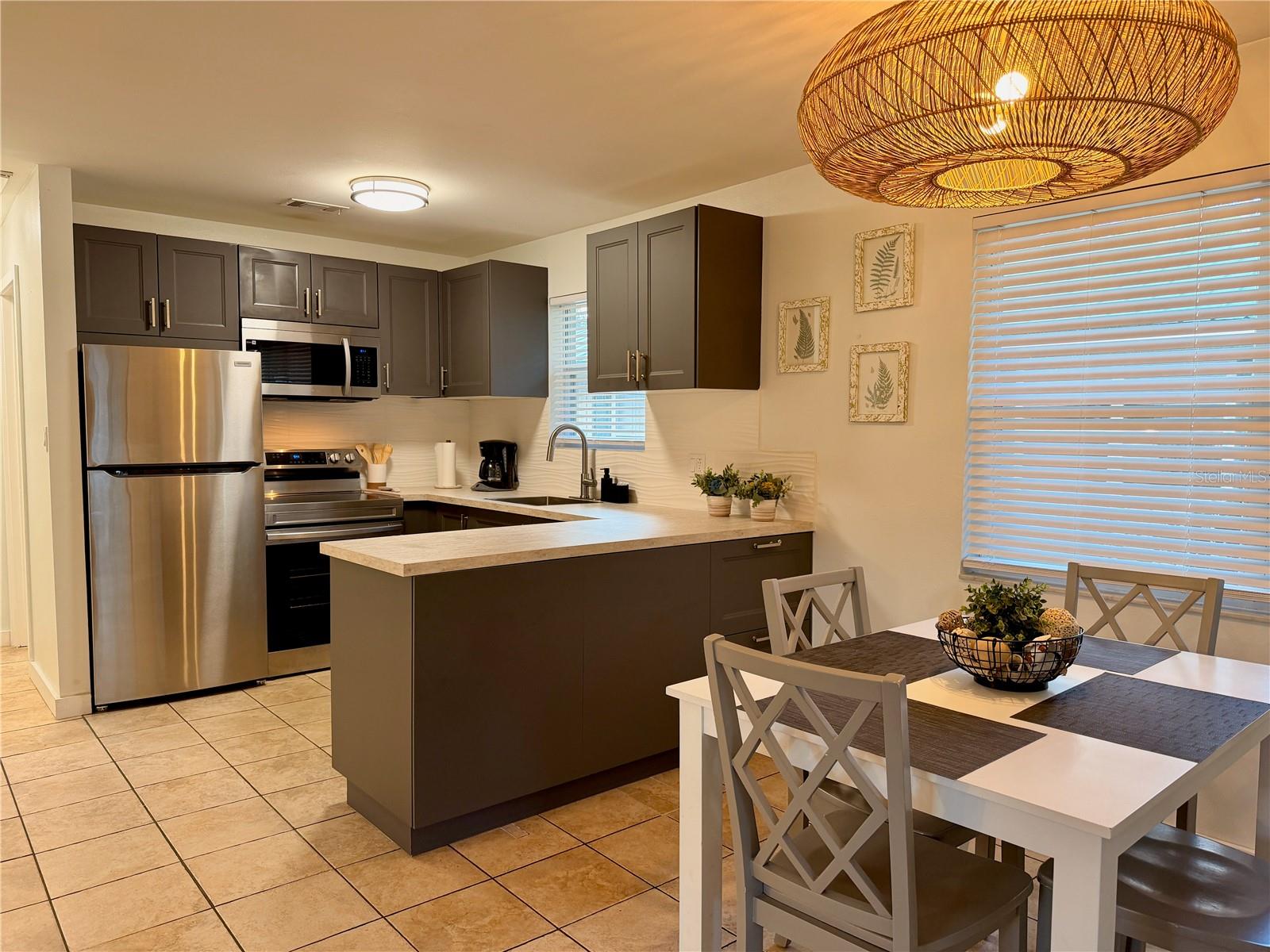 SALT SPRINGS RESORT - Residential