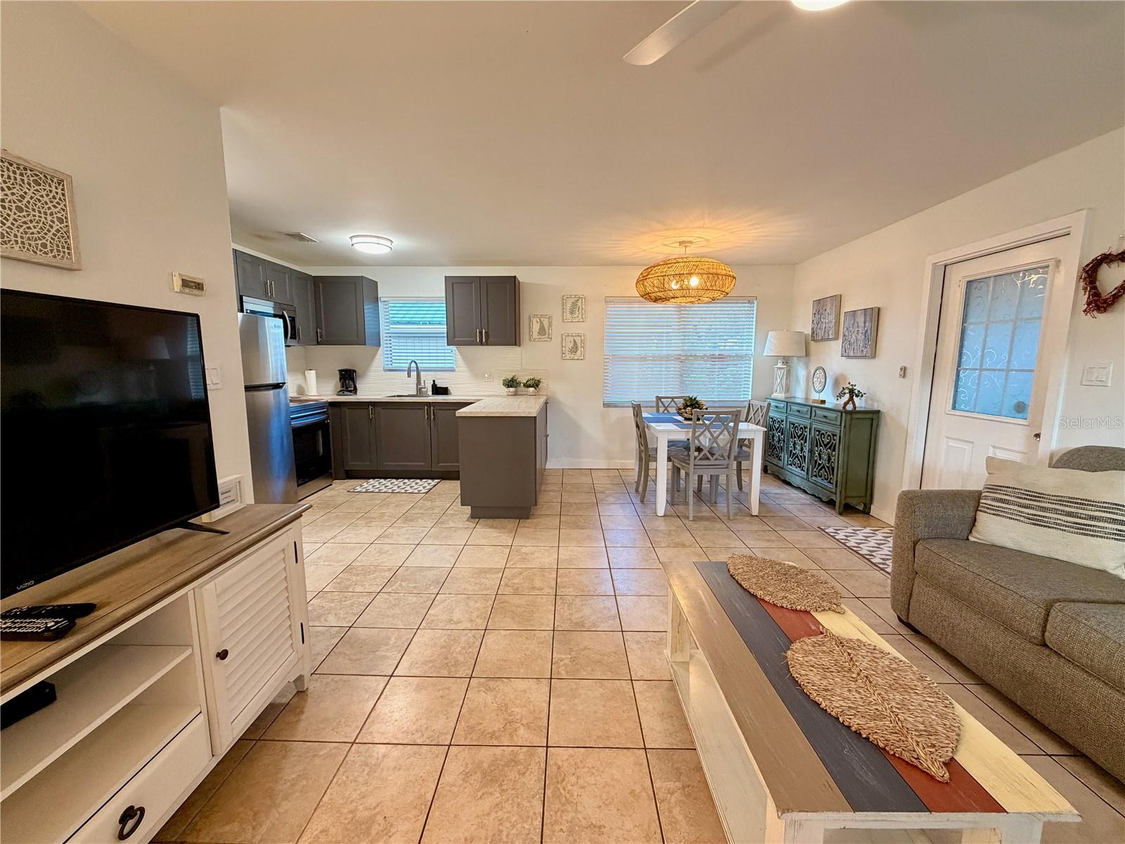 SALT SPRINGS RESORT - Residential