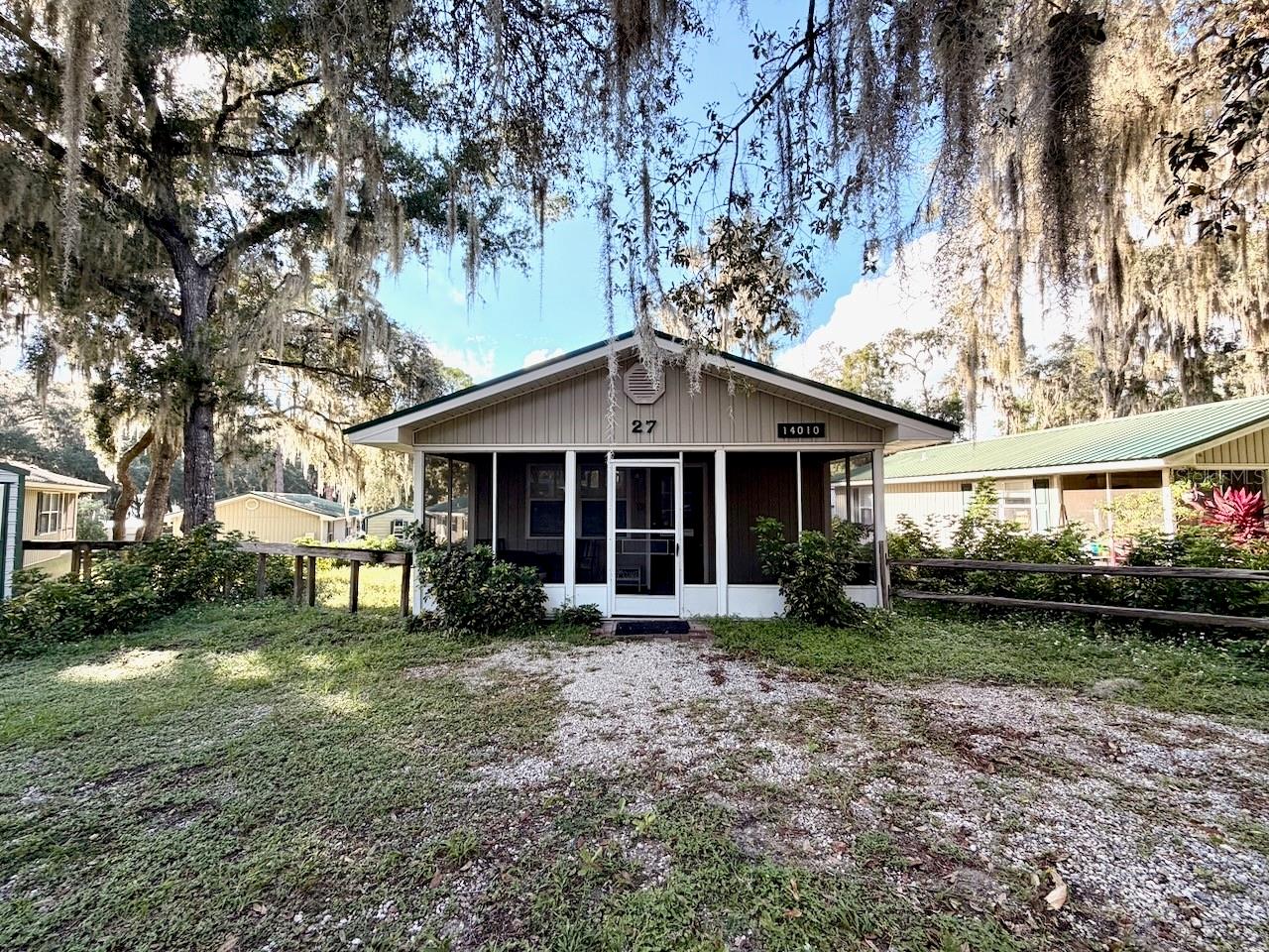 SALT SPRINGS RESORT - Residential