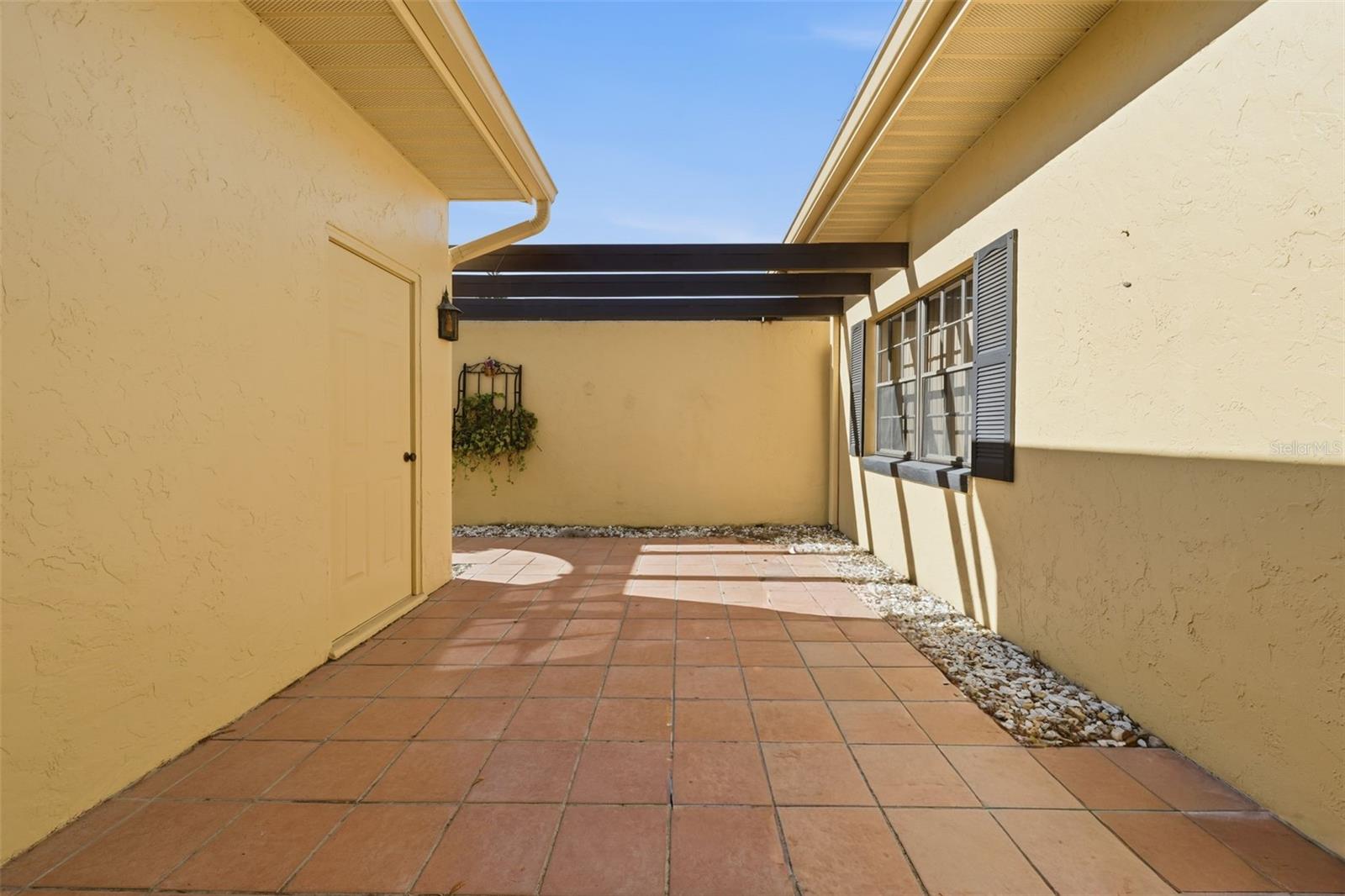 EUSTIS FAIROAKS CONDO - Residential