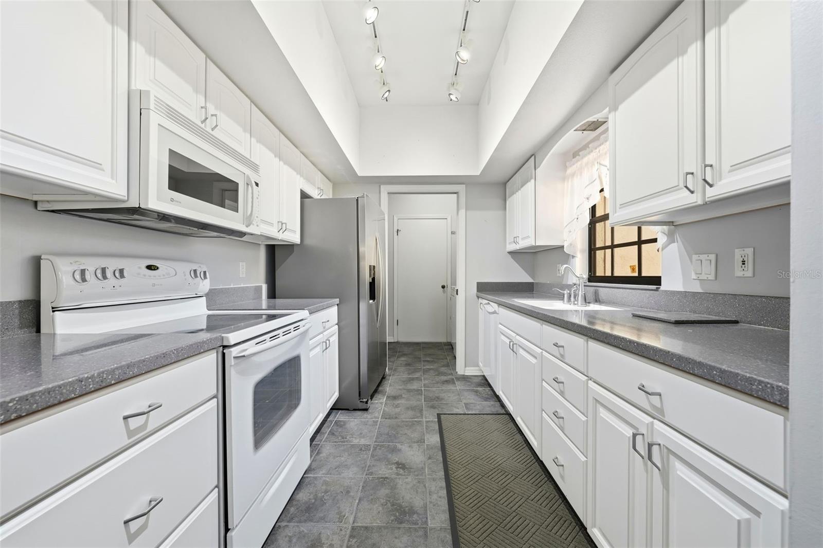 EUSTIS FAIROAKS CONDO - Residential