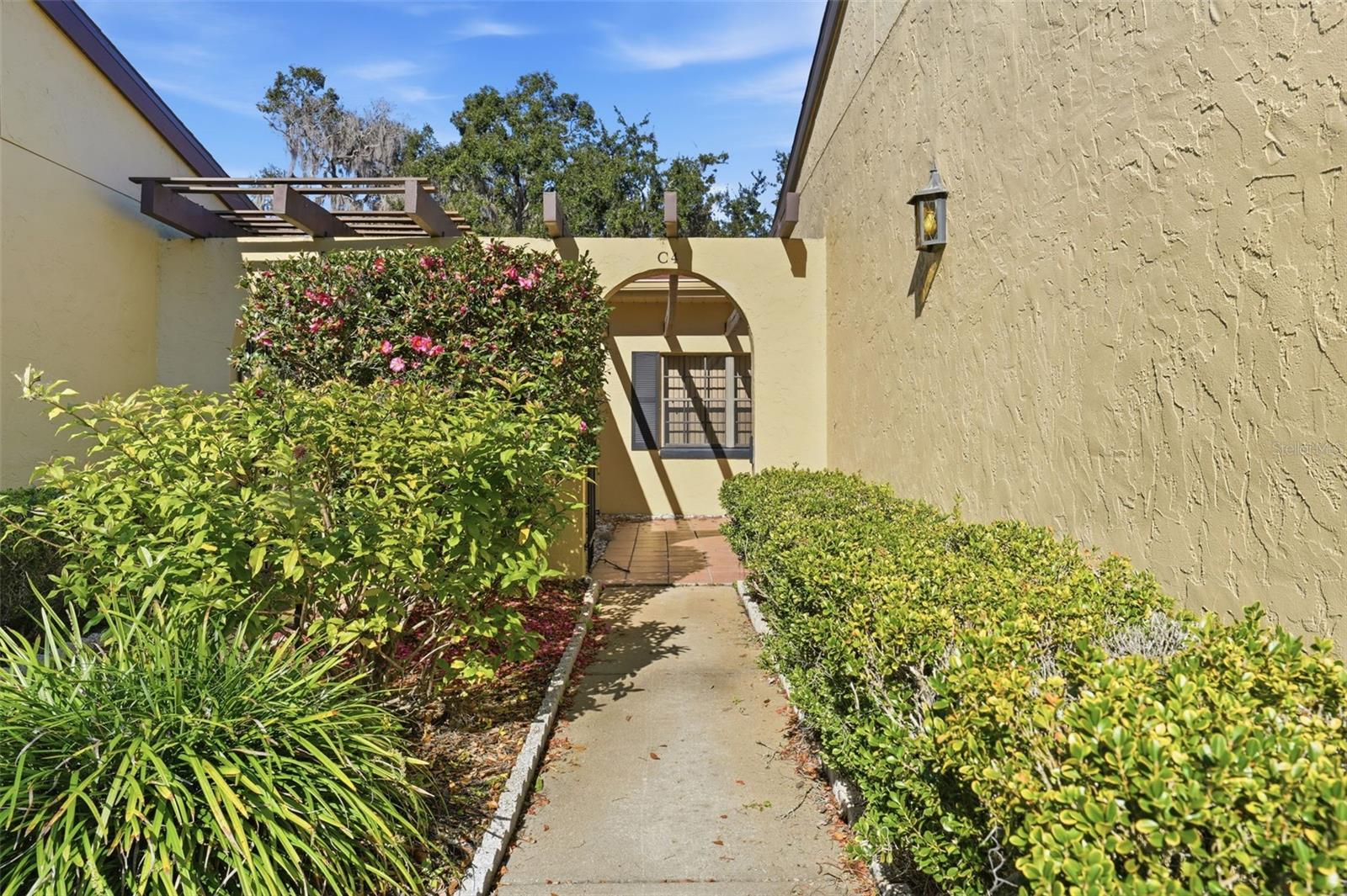 1111 LAKESHORE DRIVE C4