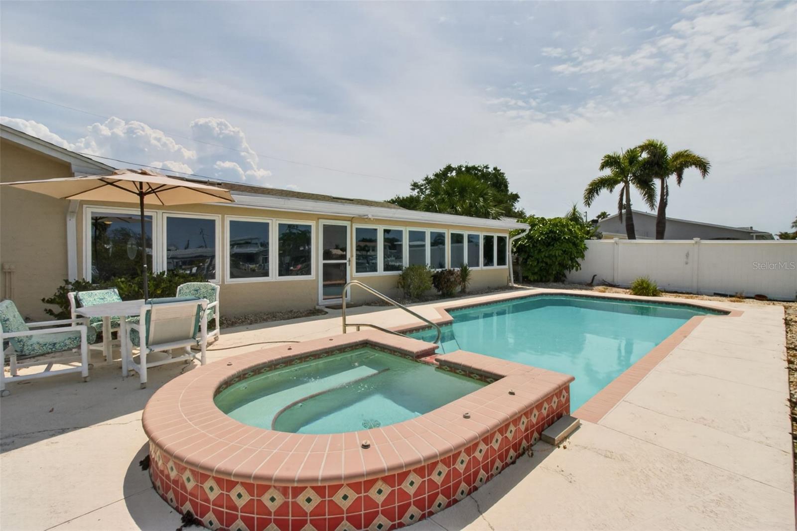 CAPRI ISLE - Residential Lease