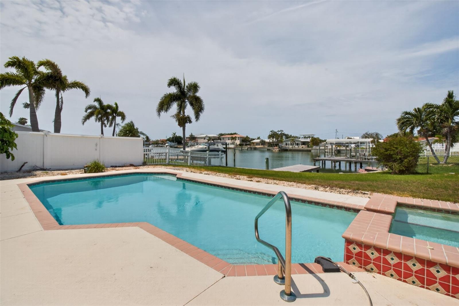 CAPRI ISLE - Residential Lease