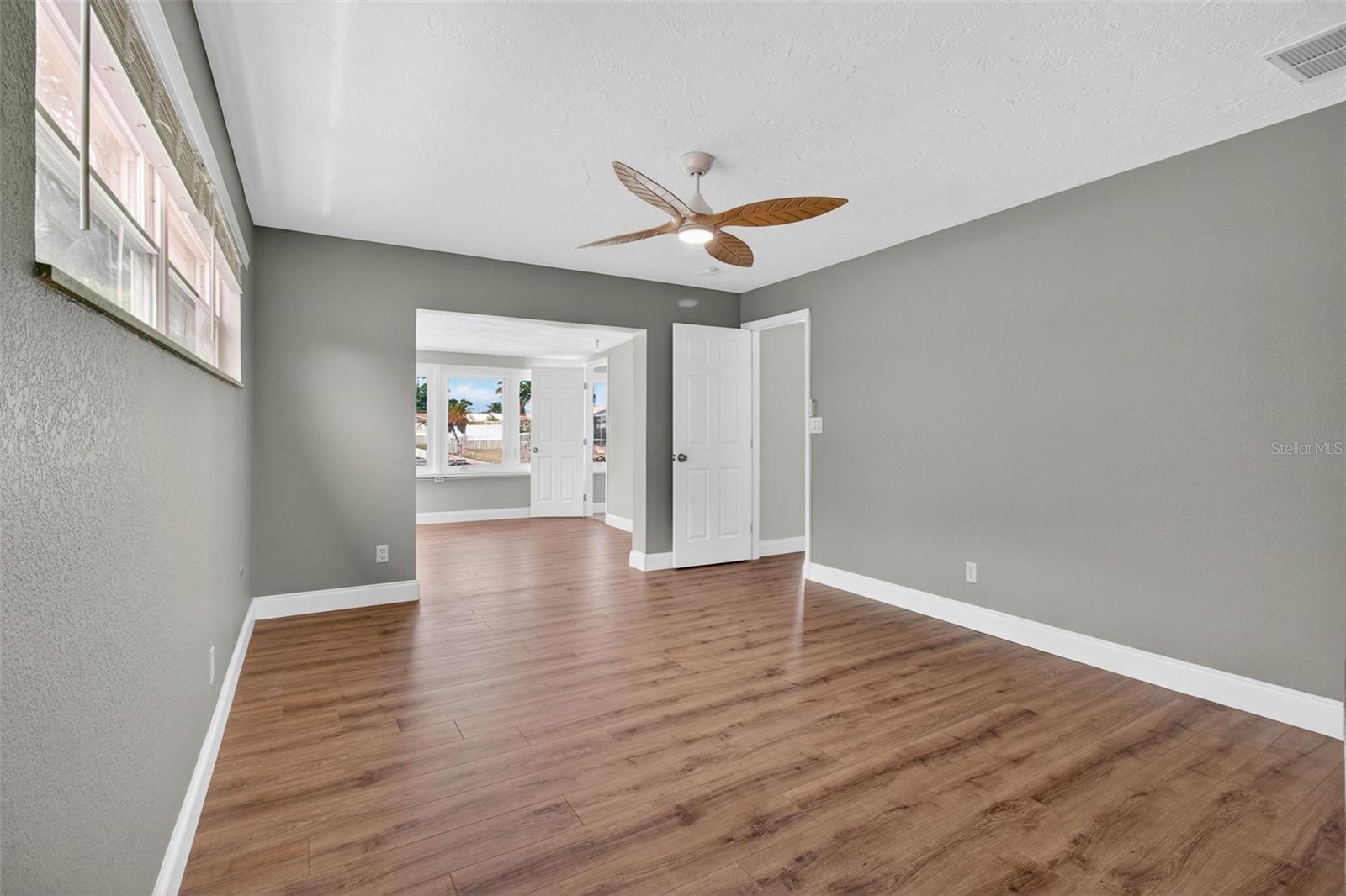 CAPRI ISLE - Residential Lease