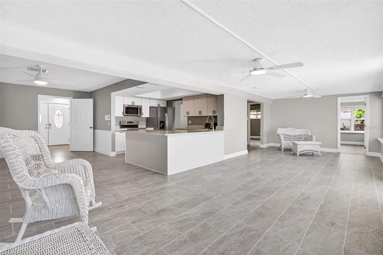 CAPRI ISLE - Residential Lease