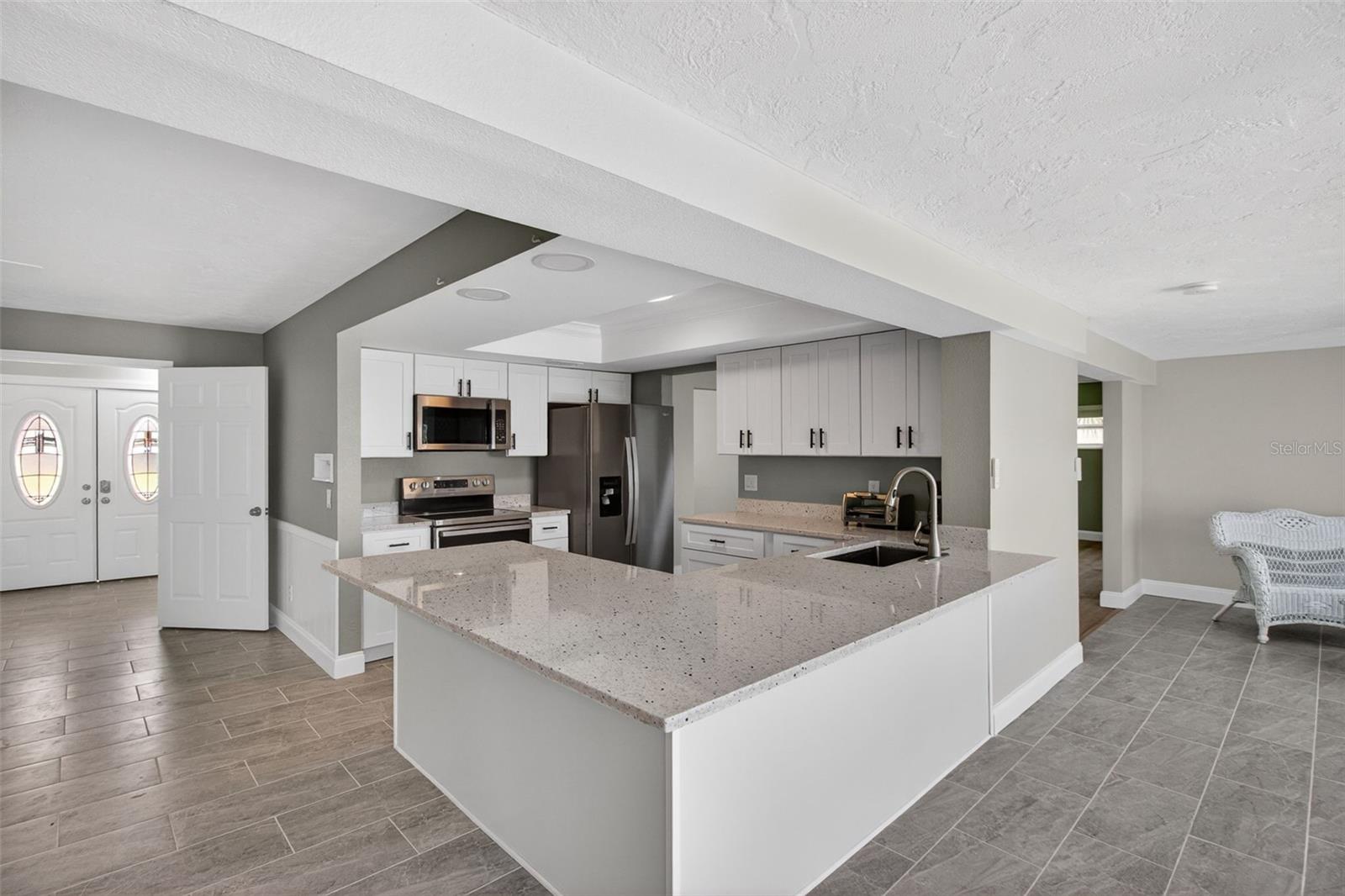 CAPRI ISLE - Residential Lease