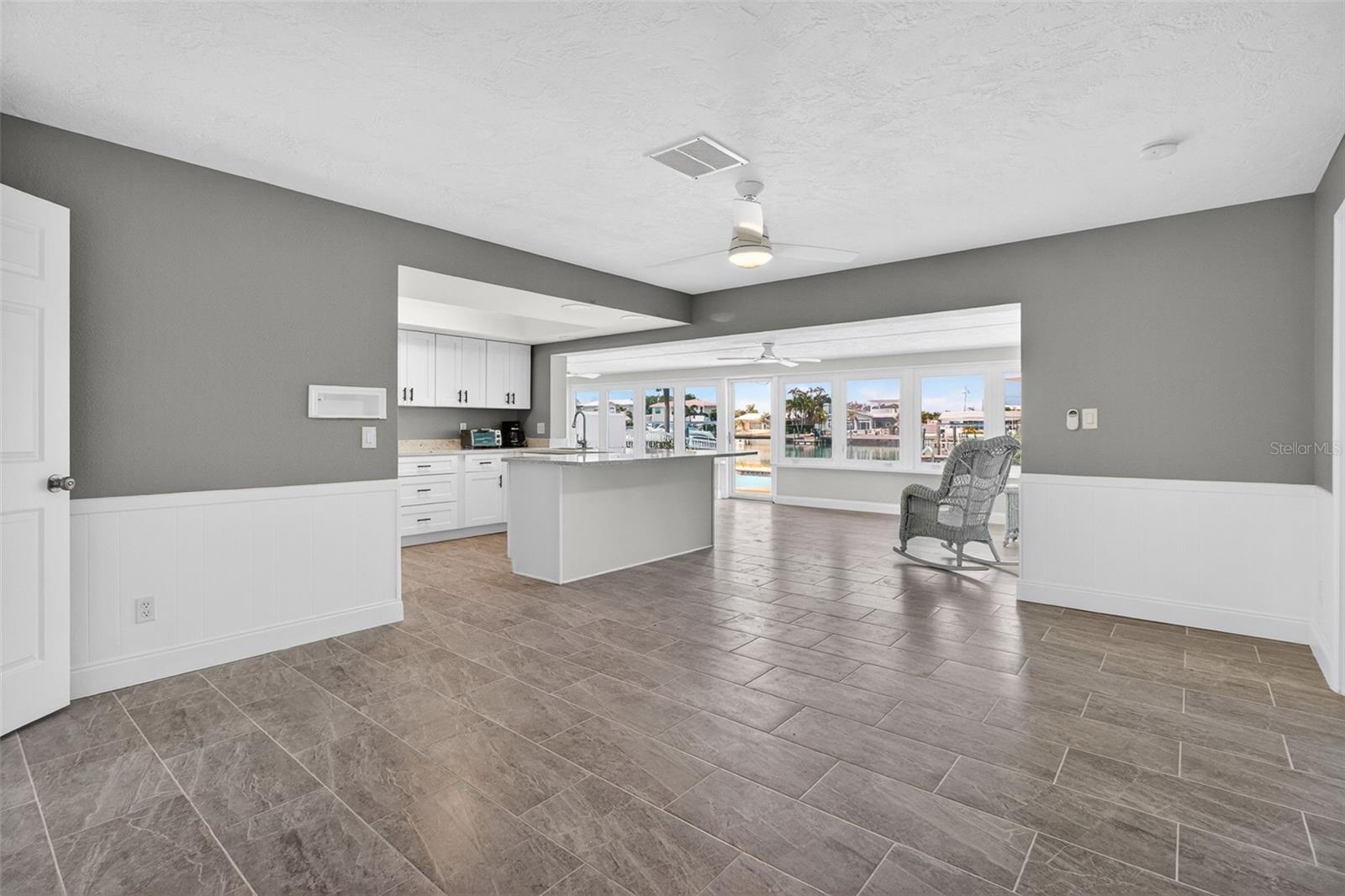 CAPRI ISLE - Residential Lease