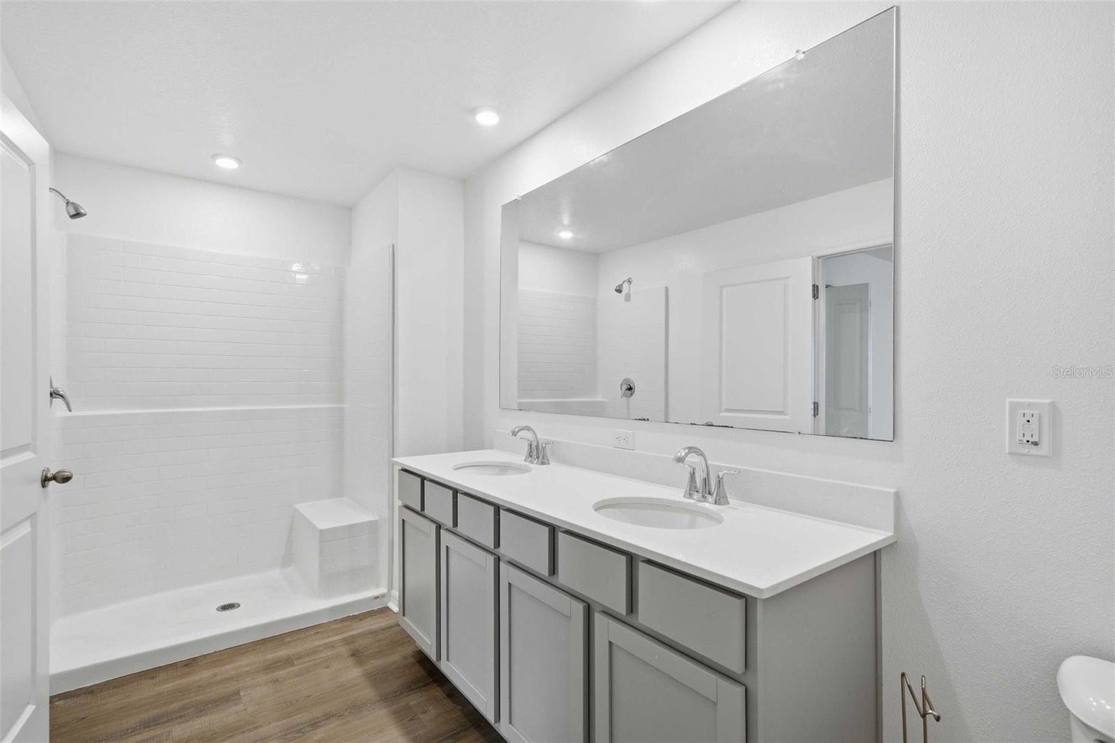 ROYAL HIGHLANDS - Residential