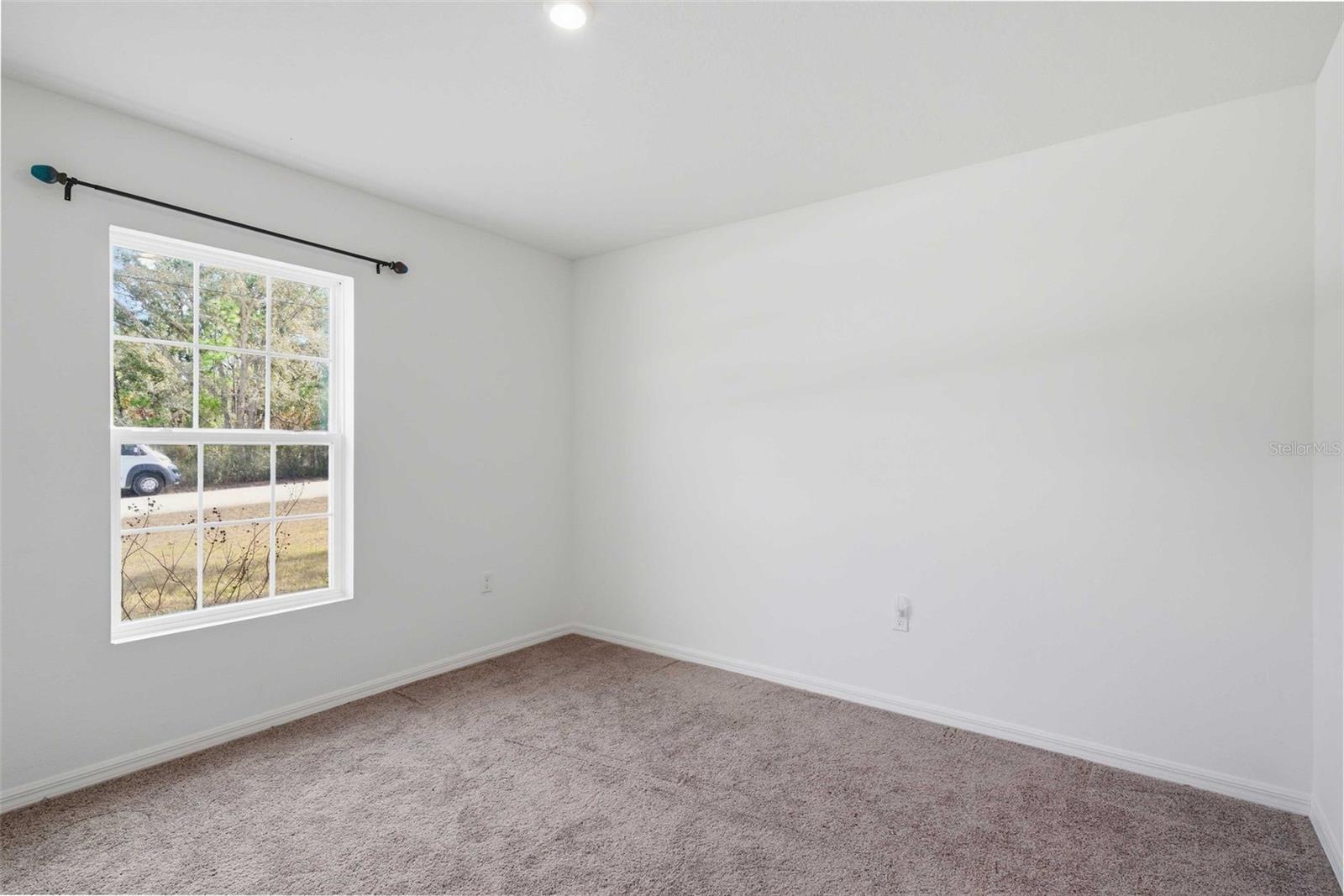 ROYAL HIGHLANDS - Residential